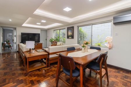 Sala de casa à venda com 4 quartos, 234m² em Menino Deus, Porto Alegre