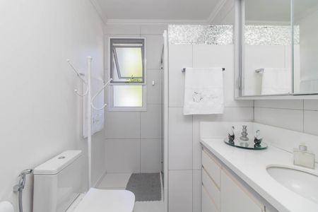 Casa à venda com 234m², 4 quartos e 1 vagaBanheiro da Suíte