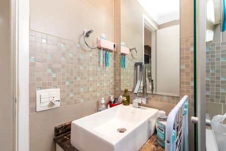 Apartamento à venda com 65m², 2 quartos e 2 vagas Apartamento à venda com 65m², 2 quartos e 2 vagasBanheiro da Suíte