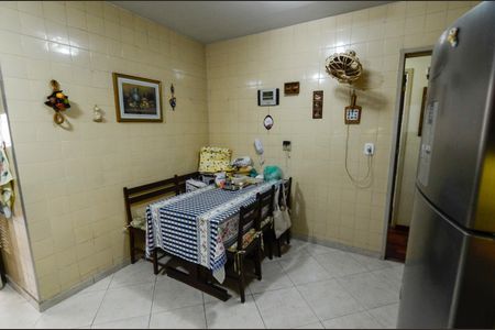 Apartamento à venda com 140m², 3 quartos e 2 vagasCozinha