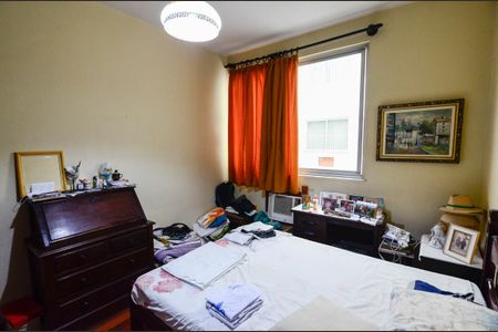 Apartamento à venda com 140m², 3 quartos e 2 vagasQuarto 2