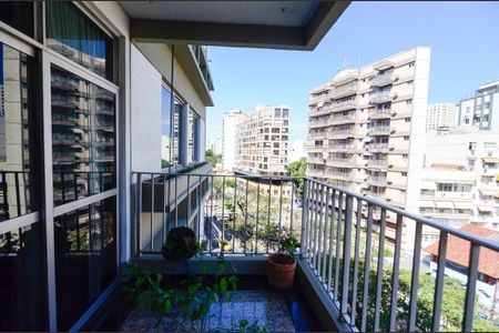 Apartamento à venda com 140m², 3 quartos e 2 vagasSala