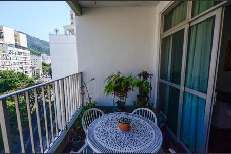 Apartamento à venda com 140m², 3 quartos e 2 vagasSala