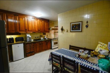 Apartamento à venda com 140m², 3 quartos e 2 vagasCozinha