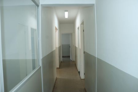 Casa para alugar com 3 quartos, 277m² em Jardim Arabutan, Embu das Artes