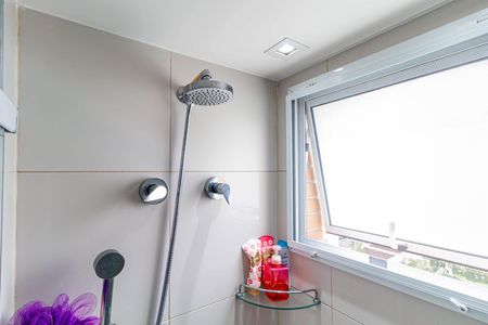 Apartamento à venda com 107m², 2 quartos e 2 vagasBanheiro social