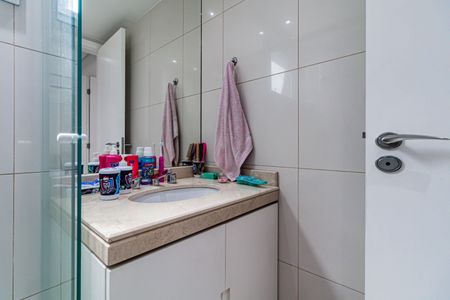 Apartamento à venda com 107m², 2 quartos e 2 vagasBanheiro social