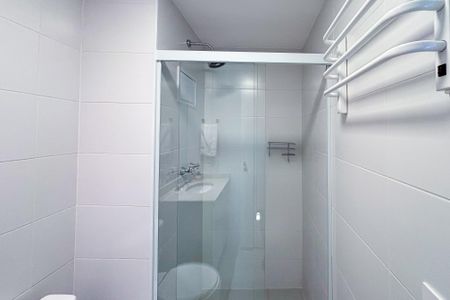 Studio para alugar com 27m², 1 quarto e sem vaga Studio para alugar com 27m², 1 quarto e sem vagaBanheiro Social