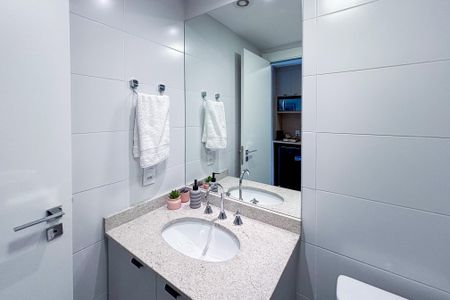 Studio para alugar com 27m², 1 quarto e sem vaga Studio para alugar com 27m², 1 quarto e sem vagaBanheiro Social