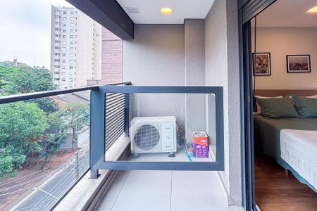 Studio para alugar com 27m², 1 quarto e sem vaga Studio para alugar com 27m², 1 quarto e sem vagaVaranda do Studio