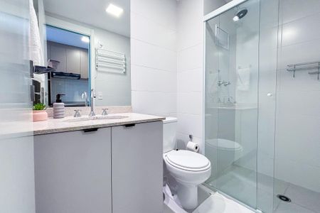 Studio para alugar com 27m², 1 quarto e sem vaga Studio para alugar com 27m², 1 quarto e sem vagaBanheiro Social