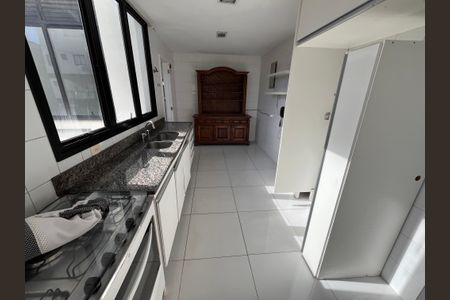 Apartamento à venda com 160m², 4 quartos e 2 vagasCozinha