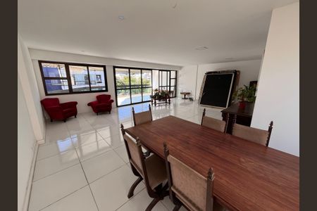 Sala de apartamento à venda com 4 quartos, 160m² em Recreio dos Bandeirantes, Rio de Janeiro
