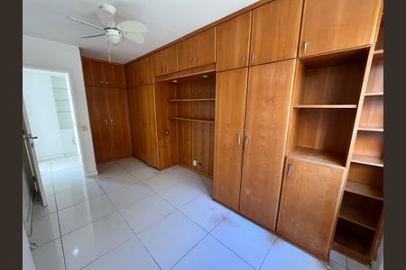 Apartamento à venda com 160m², 4 quartos e 2 vagasQuarto 4