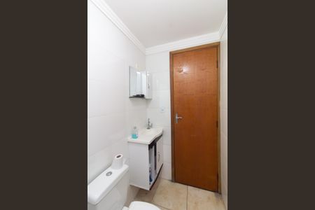 Casa de condomínio à venda com 51m², 2 quartos e sem vaga Casa de condomínio à venda com 51m², 2 quartos e sem vagaBanheiro