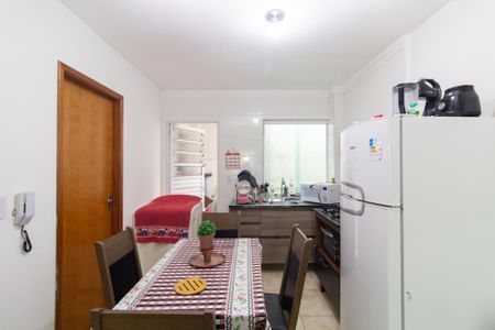 Casa de condomínio à venda com 51m², 2 quartos e sem vaga Casa de condomínio à venda com 51m², 2 quartos e sem vagaSala/Cozinha