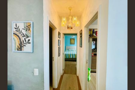 Apartamento à venda com 65m², 2 quartos e 1 vagaCorredor interno