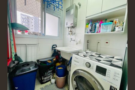 Apartamento à venda com 65m², 2 quartos e 1 vagaÁrea de Serviço