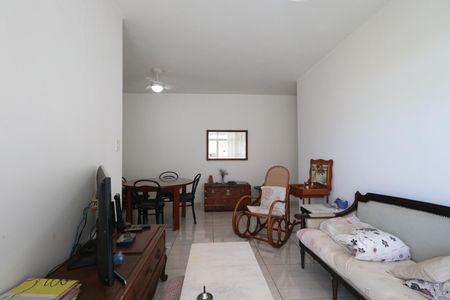 Apartamento para alugar com 90m², 2 quartos e sem vagaSala
