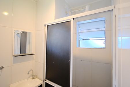 Banheiro de casa para alugar com 1 quarto, 50m² em Penha de França, São Paulo