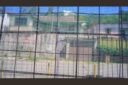 Vista quarto 1 de casa à venda com 3 quartos, 100m² em Coronel Aparicio Borges, Porto Alegre