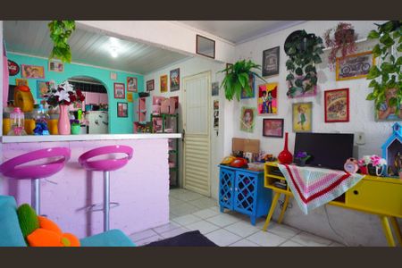 Sala  de casa à venda com 3 quartos, 100m² em Coronel Aparicio Borges, Porto Alegre