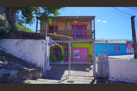 Casa à venda com 100m², 3 quartos e 2 vagasFachada da casa