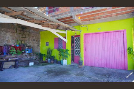 Casa à venda com 100m², 3 quartos e 2 vagasFachada da casa