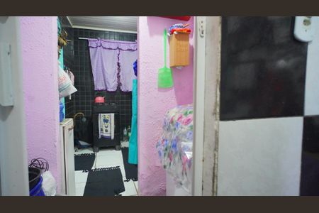 Casa à venda com 100m², 3 quartos e 2 vagasBanheiro 