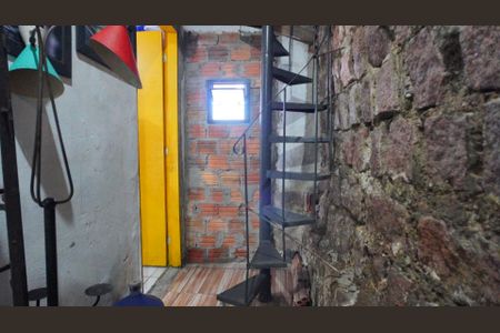 Casa à venda com 100m², 3 quartos e 2 vagasAcesso segundo piso