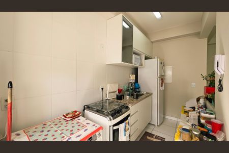 Apartamento à venda com 55m², 2 quartos e 2 vagas Apartamento à venda com 55m², 2 quartos e 2 vagasCozinha e Área de Serviço