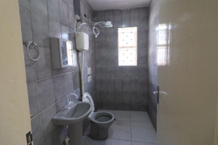 Banheiro Social de casa à venda com 1 quarto, 40m² em Santo Antônio, Osasco