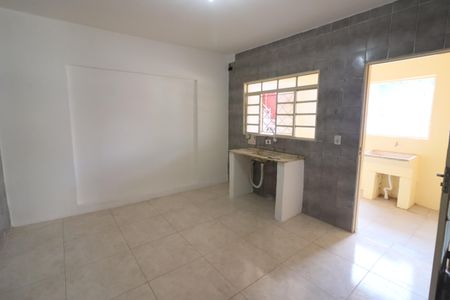Cozinha de casa à venda com 1 quarto, 40m² em Santo Antônio, Osasco