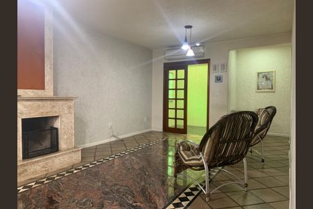 Sala de casa à venda com 5 quartos, 350m² em Rondônia, Novo Hamburgo