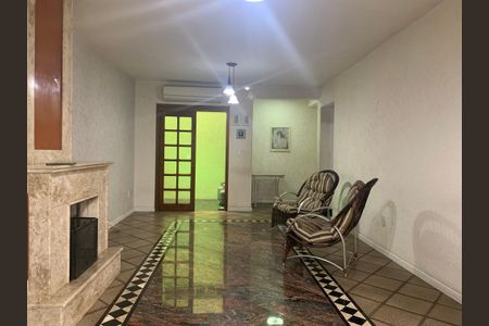 Sala de casa à venda com 5 quartos, 350m² em Rondônia, Novo Hamburgo