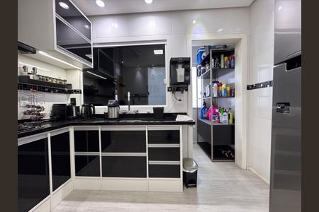 Apartamento à venda com 62m², 2 quartos e sem vaga Apartamento à venda com 62m², 2 quartos e sem vagaCozinha