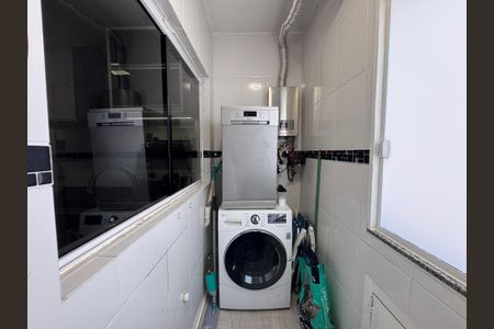 Apartamento à venda com 62m², 2 quartos e sem vaga Apartamento à venda com 62m², 2 quartos e sem vagaLavanderia