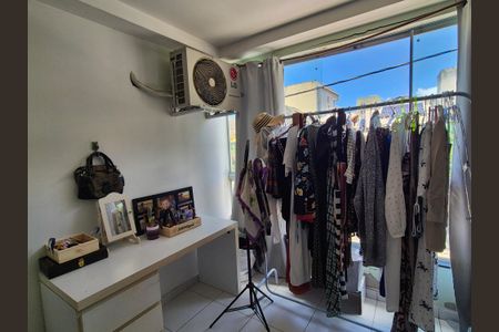 Casa de condomínio à venda com 200m², 4 quartos e sem vagaVaranda suíte 2