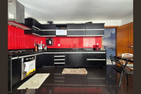 Casa de condomínio à venda com 200m², 4 quartos e sem vagaCozinha