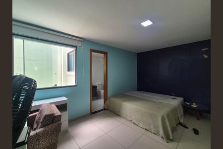 Casa de condomínio à venda com 200m², 4 quartos e sem vagaSuíte 1