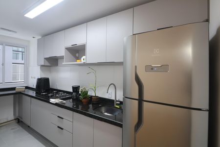 Apartamento à venda com 53m², 2 quartos e 1 vagaCozinha e Área de Serviço
