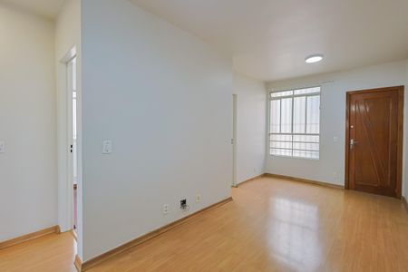 Apartamento para alugar com 3 quartos, 65m² em Calafate, Belo Horizonte