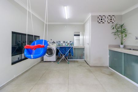 Casa à venda com 180m², 3 quartos e 1 vaga Casa à venda com 180m², 3 quartos e 1 vagaÁrea de Serviço