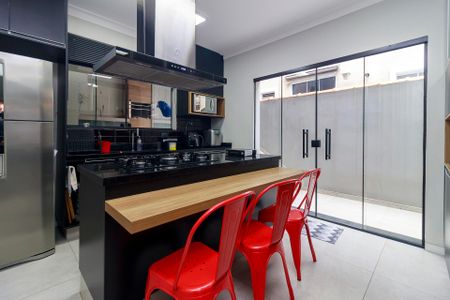 Casa à venda com 180m², 3 quartos e 1 vaga Casa à venda com 180m², 3 quartos e 1 vagaCozinha