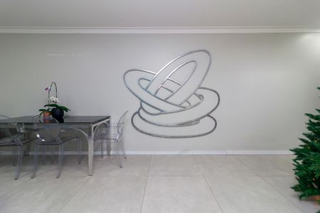 Casa à venda com 180m², 3 quartos e 1 vaga Casa à venda com 180m², 3 quartos e 1 vagaSala