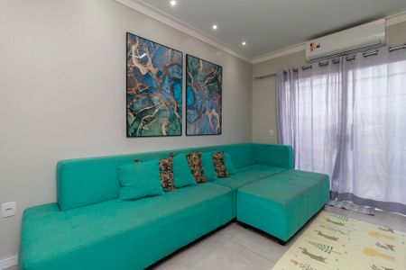 Sala de casa para alugar com 3 quartos, 180m² em Jardim Monte Azul, São Paulo