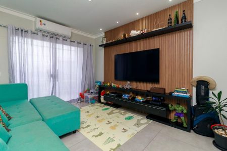 Casa à venda com 180m², 3 quartos e 1 vaga Casa à venda com 180m², 3 quartos e 1 vagaSala