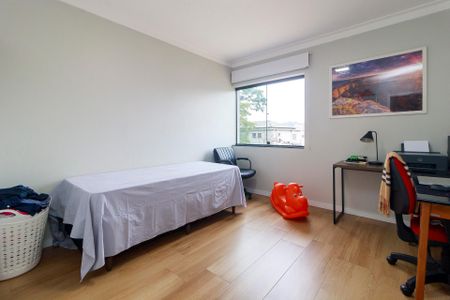 Casa à venda com 180m², 3 quartos e 1 vaga Casa à venda com 180m², 3 quartos e 1 vagaQuarto 3