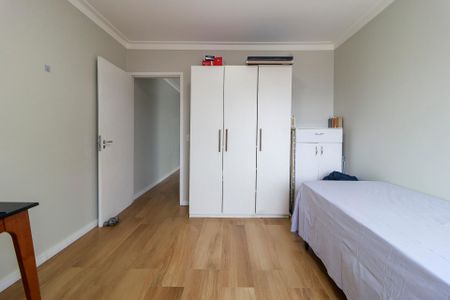 Casa à venda com 180m², 3 quartos e 1 vaga Casa à venda com 180m², 3 quartos e 1 vagaQuarto 3