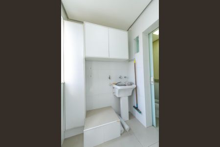 Apartamento à venda com 70m², 2 quartos e 1 vaga Apartamento à venda com 70m², 2 quartos e 1 vagaÁrea de Serviço